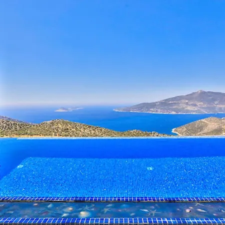 Hotel 3 Bedrooms With Sea View Private Pool And Jacuzzi At 3 Km Away From The