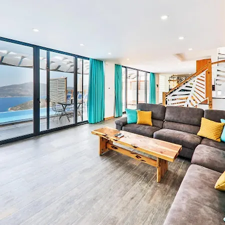 3 Bedrooms With Sea View Private Pool And Jacuzzi At 3 Km Away From The 4*