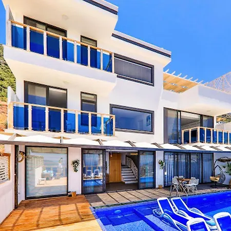 Hotel 3 Bedrooms With Sea View Private Pool And Jacuzzi At 3 Km Away From The