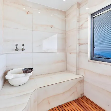 Hotel 3 Bedrooms With Sea View Private Pool And Jacuzzi At 3 Km Away From The