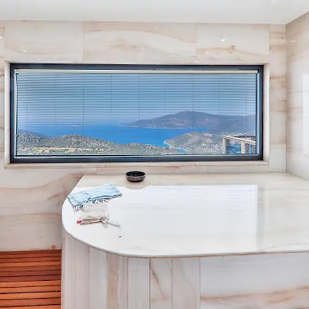 3 Bedrooms With Sea View Private Pool And Jacuzzi At 3 Km Away From The 4* Kas