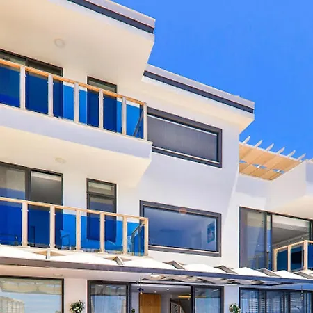 3 Bedrooms With Sea View Private Pool And Jacuzzi At 3 Km Away From The Hotel 4*