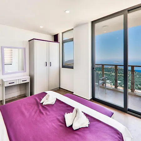 Hotel 3 Bedrooms With Sea View Private Pool And Jacuzzi At 3 Km Away From The 4*