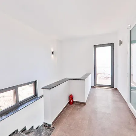 3 Bedrooms With Sea View Private Pool And Jacuzzi At 3 Km Away From The Hotel