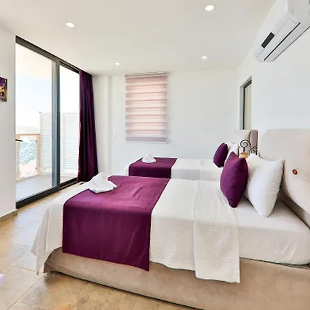 3 Bedrooms With Sea View Private Pool And Jacuzzi At 3 Km Away From The Kas
